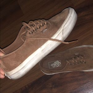 « SUEDE gently used vans «
